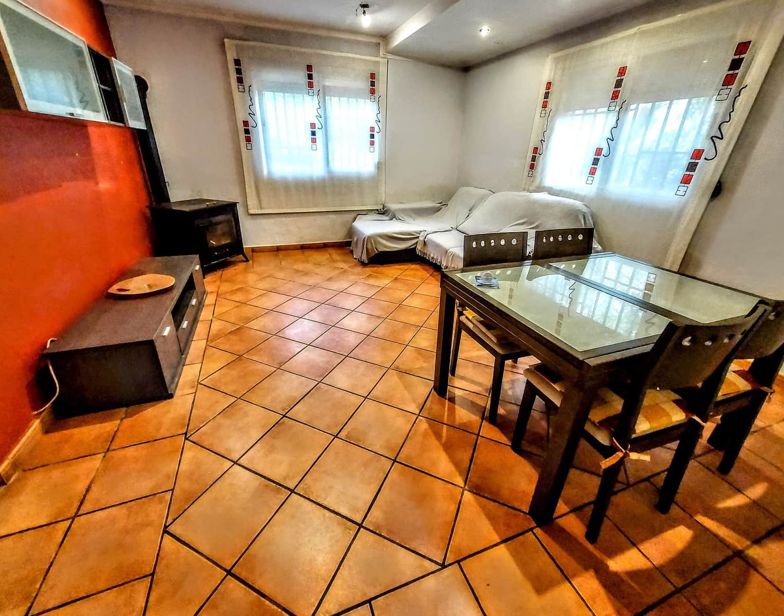 3 soveværelse Villa til salg i Montserrat med swimmingpool - € 135.000 (Ref: 9330237)