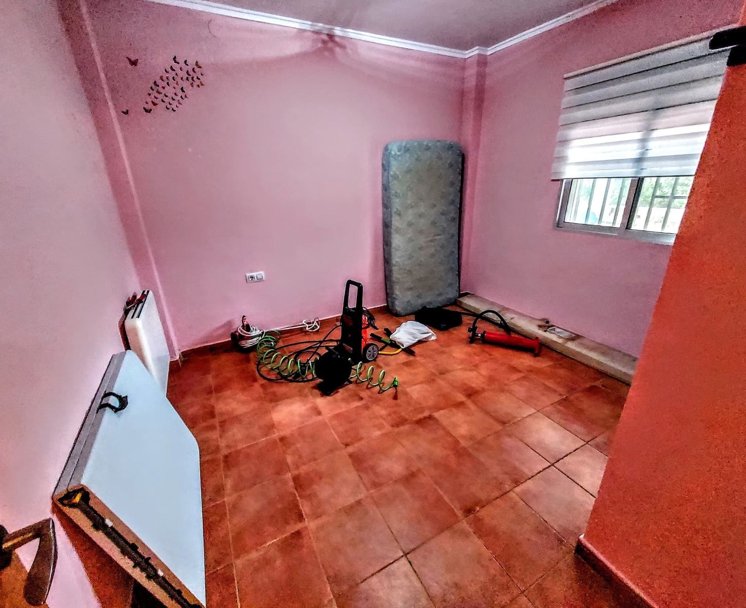 3 soveværelse Villa til salg i Montserrat med swimmingpool - € 135.000 (Ref: 9330237)