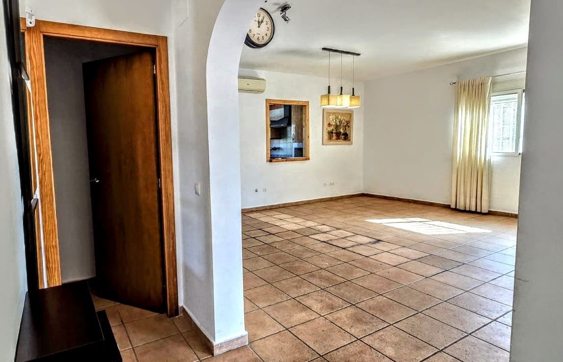 4 soverom Villa til salgs i Montroy med svømmebasseng - € 255 000 (Ref: 9330238)