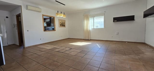 4 bedroom Villa for sale in Montroy with pool - € 255,000 (Ref: 9330238)