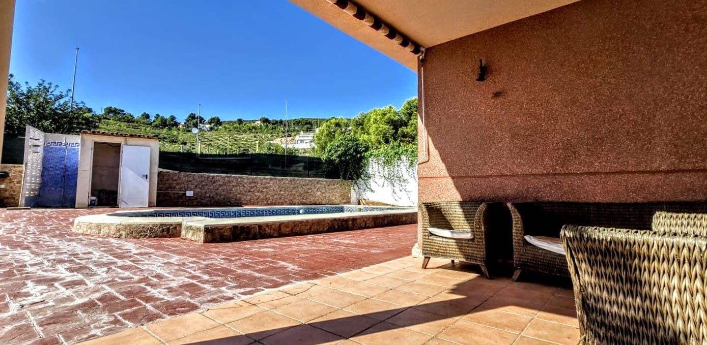 4 soverom Villa til salgs i Montroy med svømmebasseng - € 255 000 (Ref: 9330238)