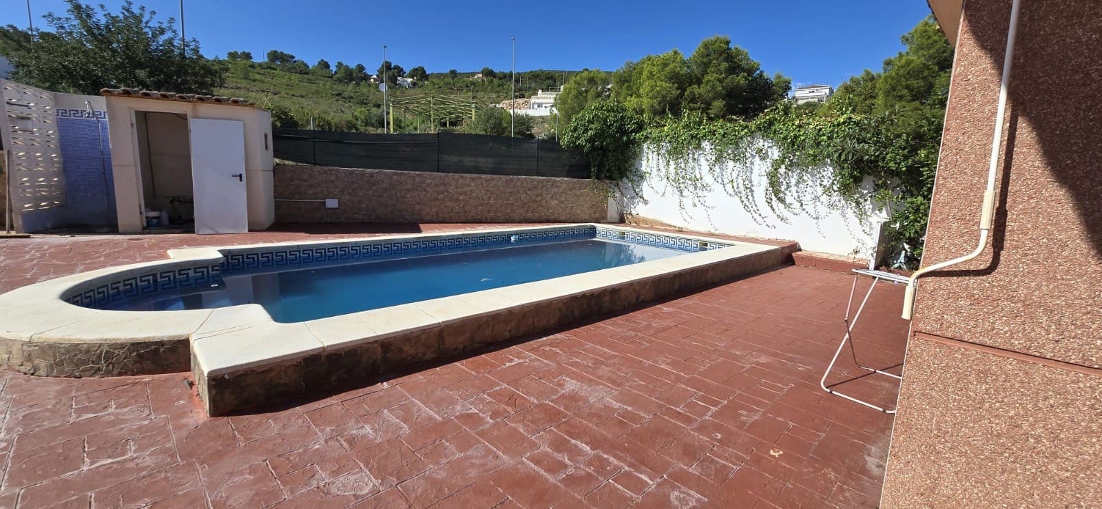 4 soverom Villa til salgs i Montroy med svømmebasseng - € 255 000 (Ref: 9330238)