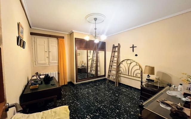 4 soveværelse Lejlighed til salg i Russafa, Valencia by - € 490.000 (Ref: 9337659)