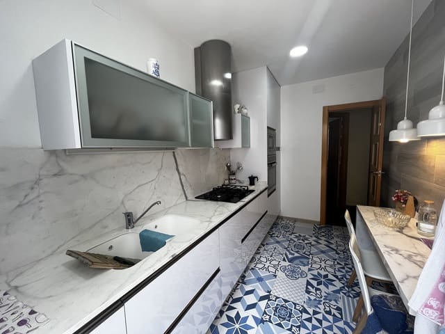 4 soveværelse Lejlighed til salg i Russafa, Valencia by - € 490.000 (Ref: 9337659)