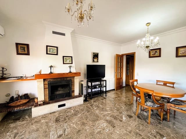 5 bedroom Townhouse for sale in El Alborgí, Paterna - € 435,000 (Ref: 9340812)