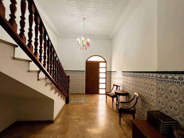 5 bedroom Townhouse for sale in El Alborgí, Paterna - € 435,000 (Ref: 9340812)