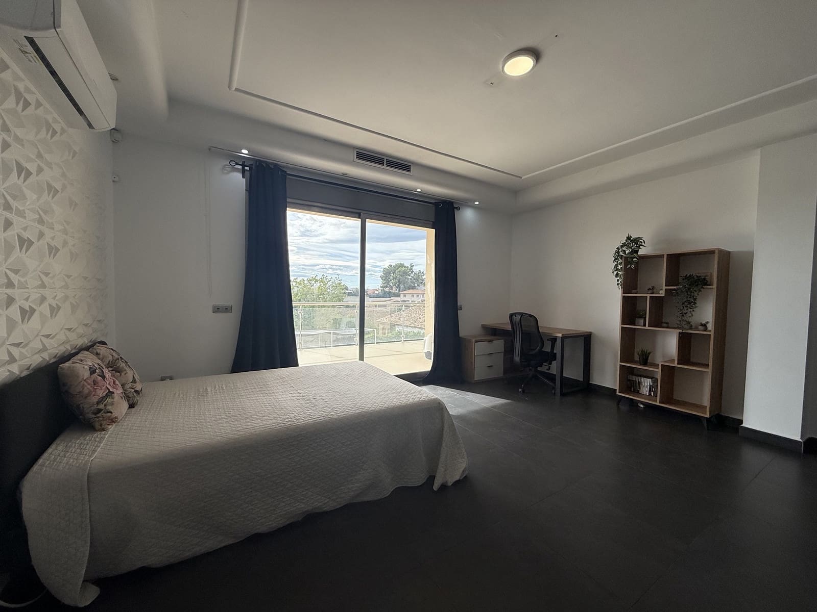 7 bedroom Villa for sale in Alginet with pool - € 499,000 (Ref: 9343201)