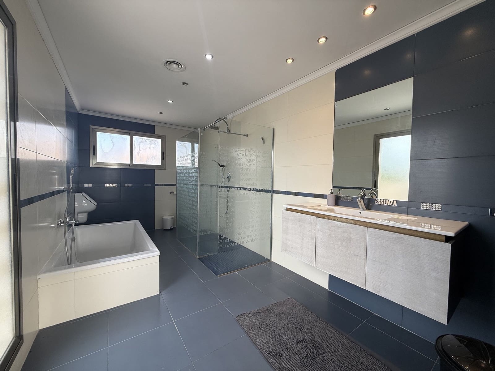 7 bedroom Villa for sale in Alginet with pool - € 499,000 (Ref: 9343201)