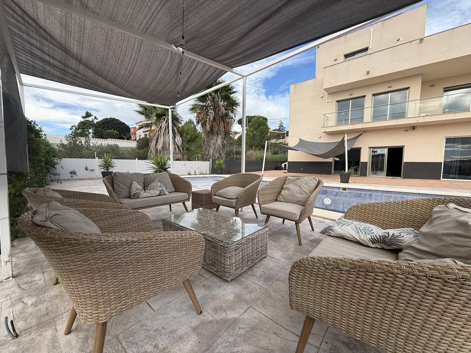 7 bedroom Villa for sale in Alginet with pool - € 499,000 (Ref: 9343201)