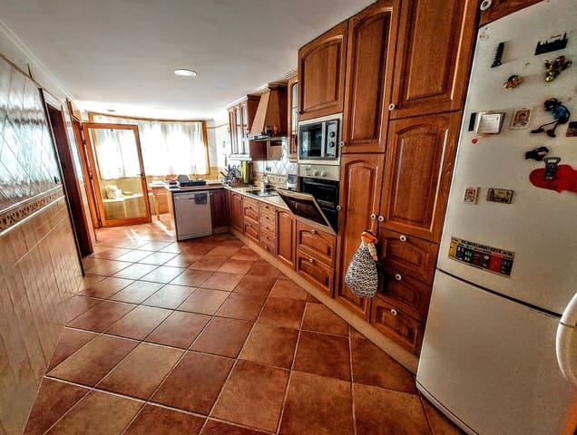 4 soveværelse Villa til salg i Montserrat med swimmingpool - € 550.000 (Ref: 9347014)