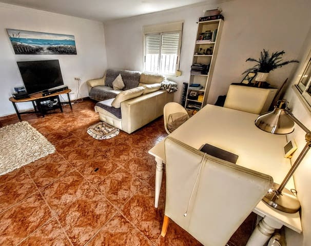 3 bedroom Villa for sale in Montroy with pool - € 170,000 (Ref: 9358965)