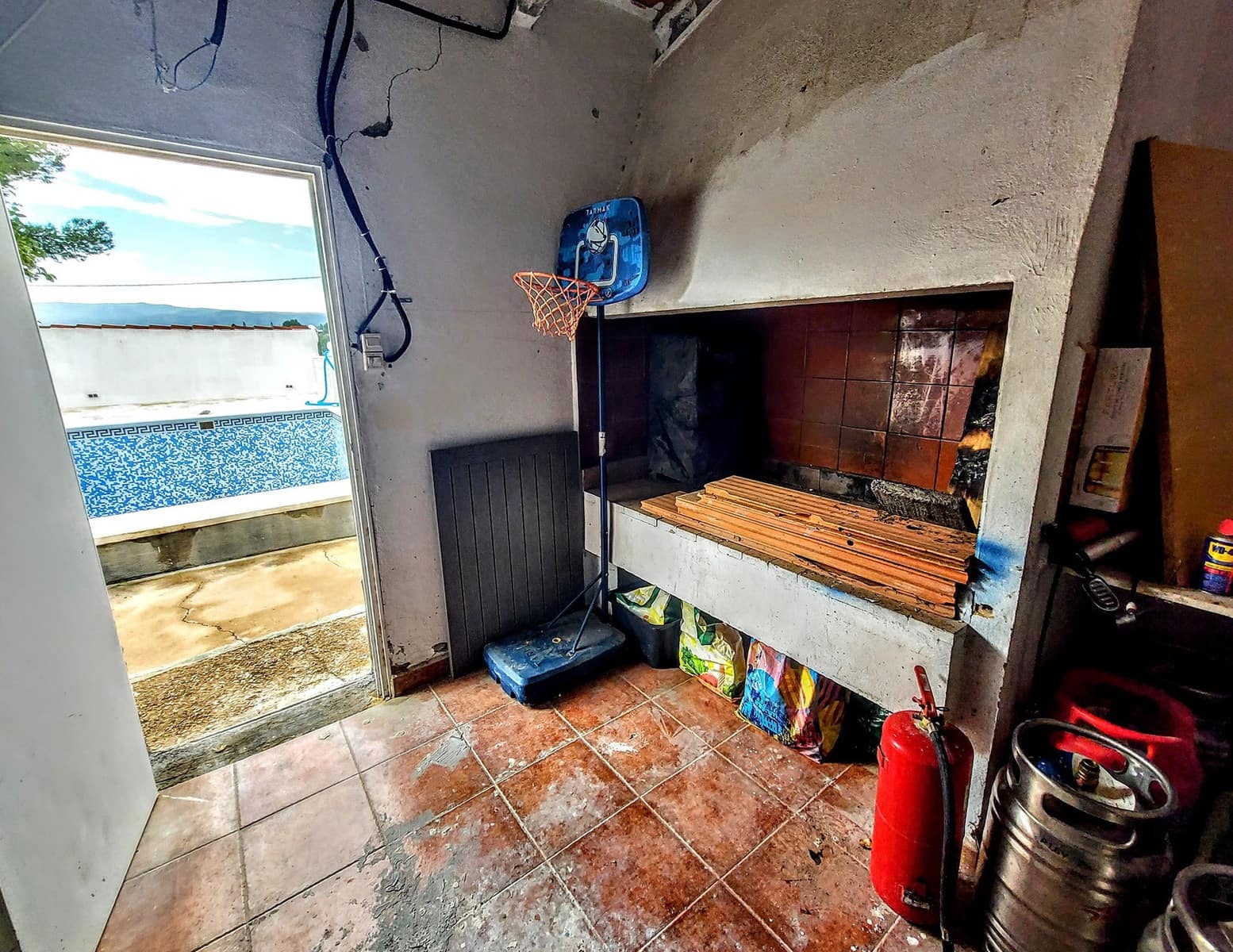 3 soveværelse Villa til salg i Montroy med swimmingpool - € 170.000 (Ref: 9358965)