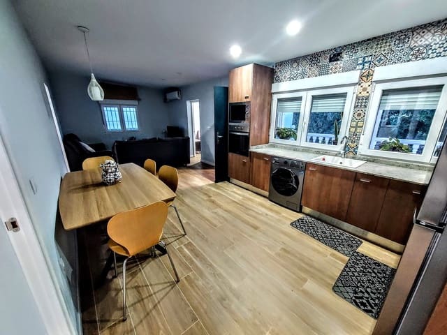 4 soveværelse Villa til salg i Torrent med swimmingpool - € 270.000 (Ref: 9395784)