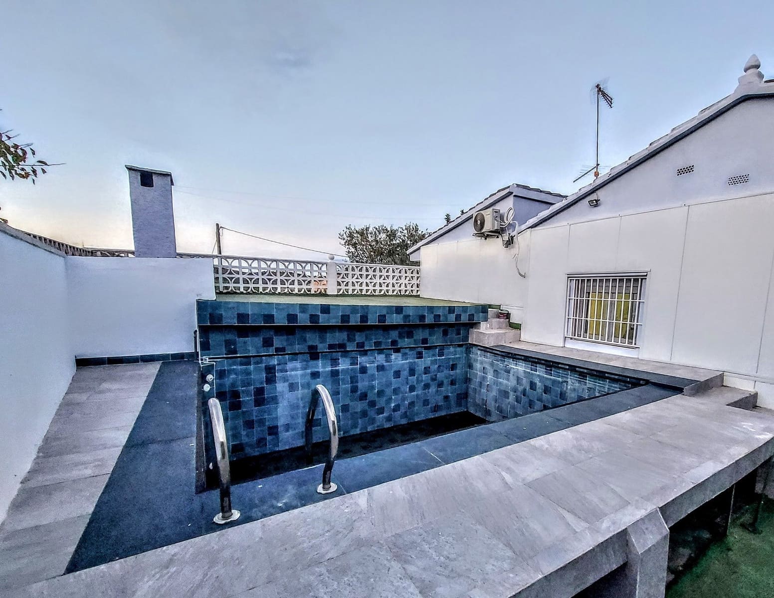 4 soveværelse Villa til salg i Torrent med swimmingpool - € 270.000 (Ref: 9395784)