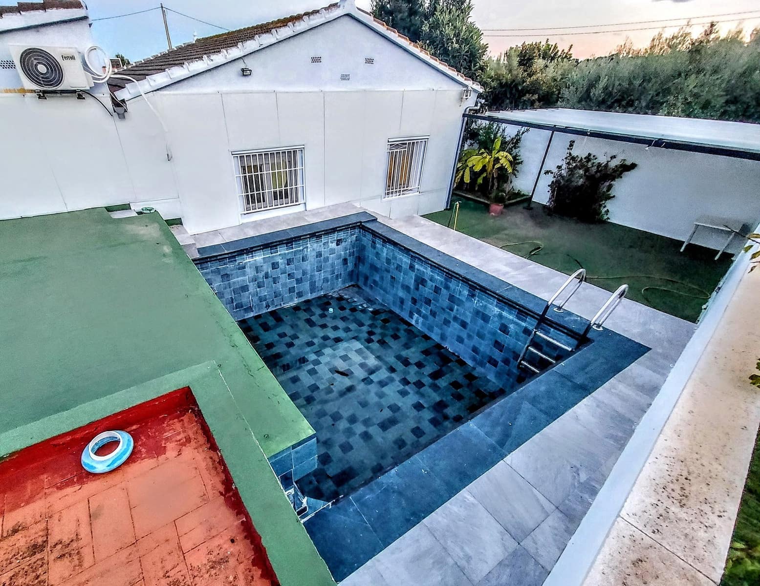 4 soveværelse Villa til salg i Torrent med swimmingpool - € 270.000 (Ref: 9395784)