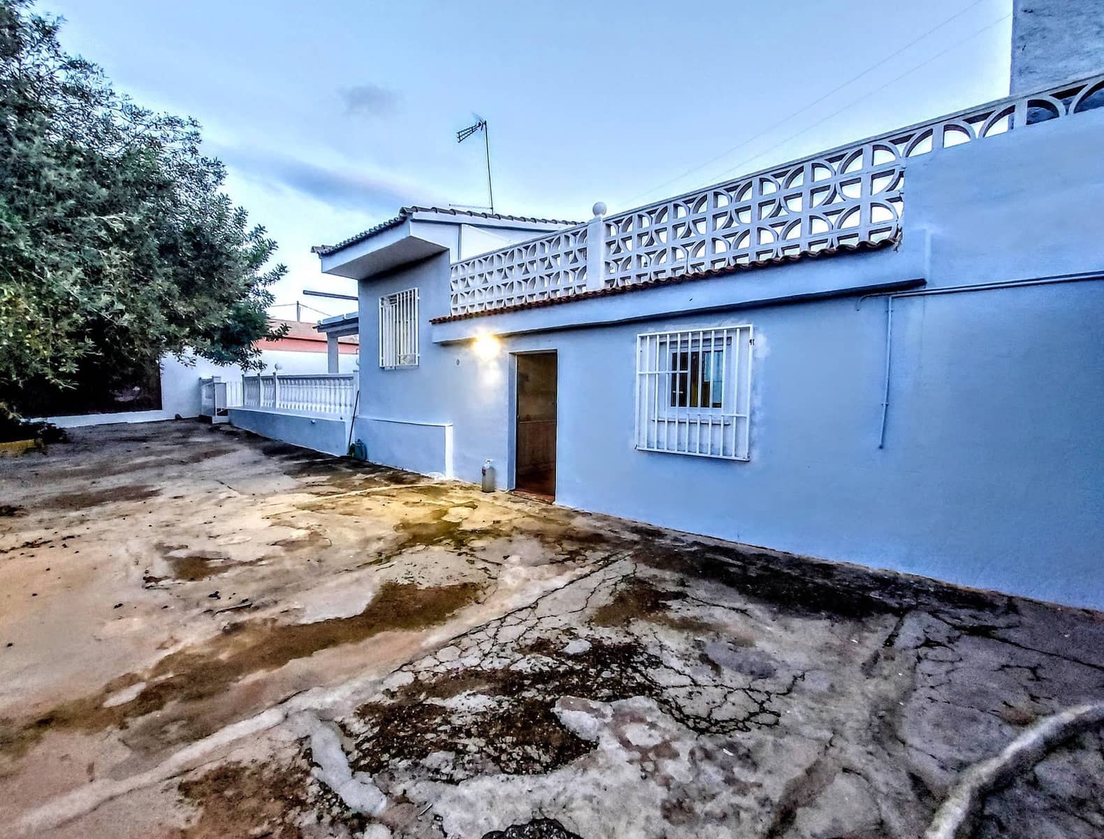 4 soveværelse Villa til salg i Torrent med swimmingpool - € 270.000 (Ref: 9395784)