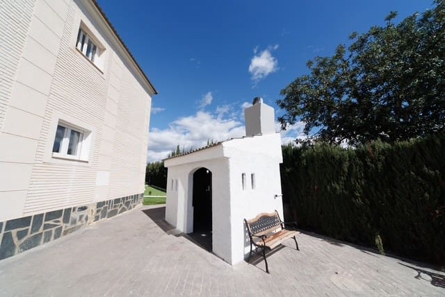 4 bedroom Villa for sale in Lliria with pool - € 590,000 (Ref: 9398237)