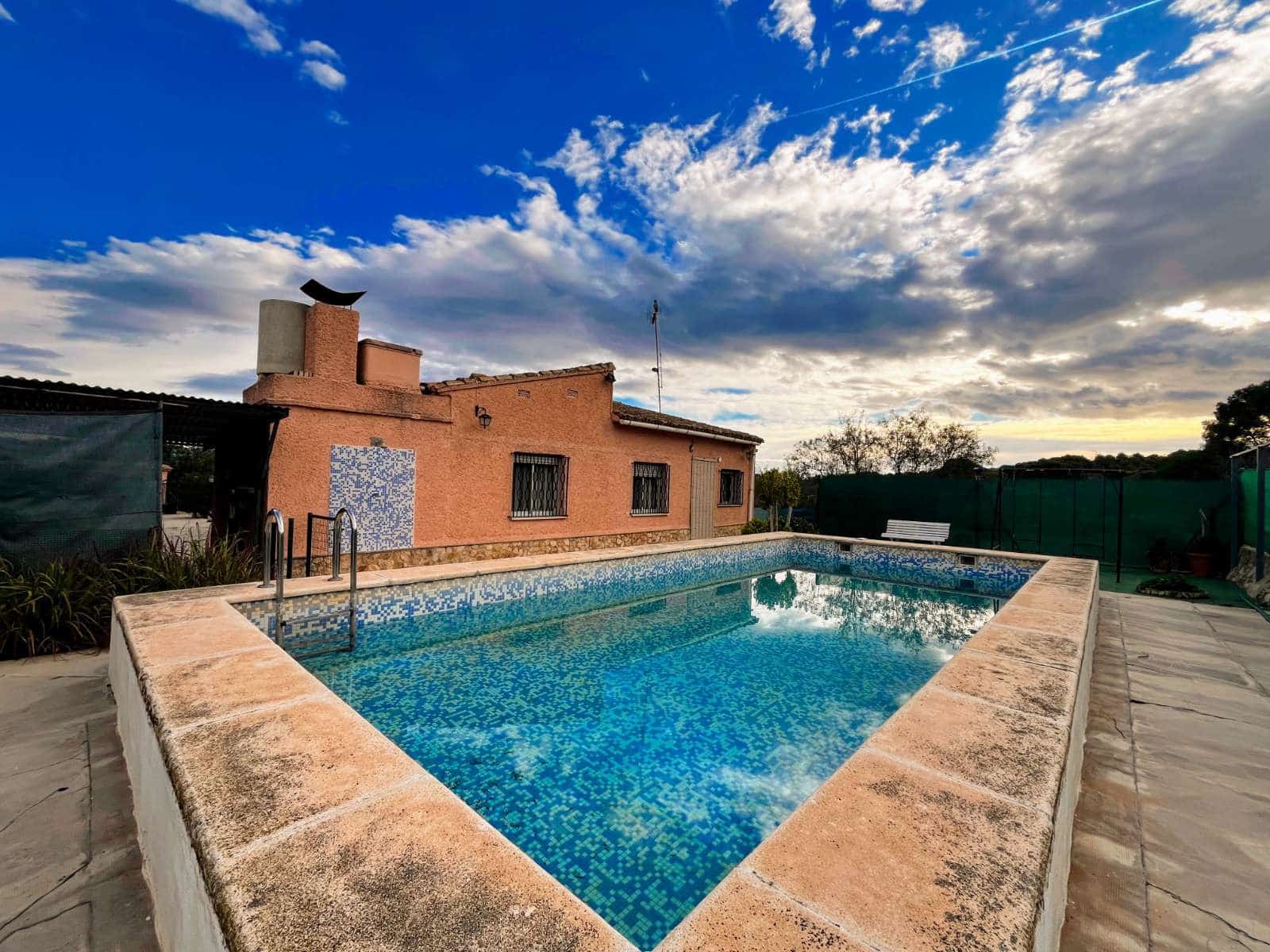 3 slaapkamer Villa te koop in Lliria met zwembad - € 195.000 (Ref: 9433005)