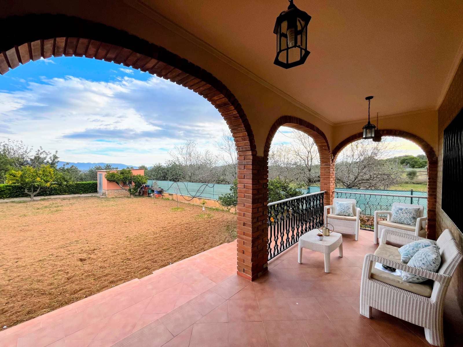 3 slaapkamer Villa te koop in Lliria met zwembad - € 195.000 (Ref: 9433005)