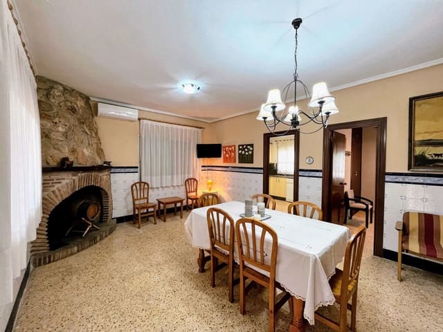 3 bedroom Villa for sale in Llíria with pool - € 195,000 (Ref: 9433005)