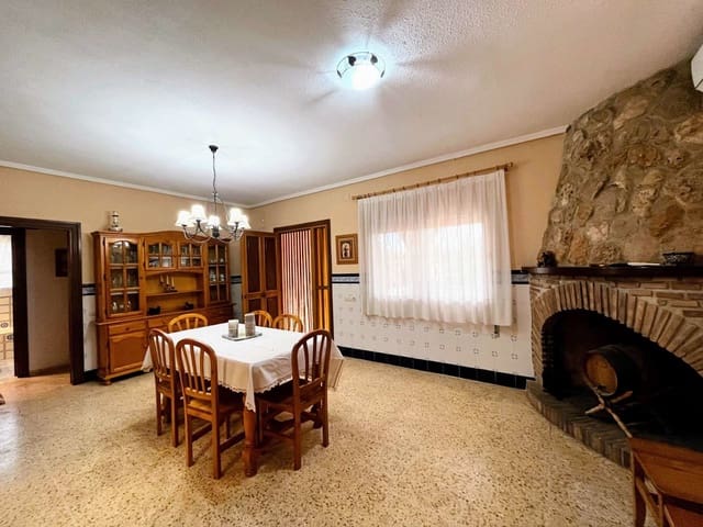 3 bedroom Villa for sale in Llíria with pool - € 195,000 (Ref: 9433005)