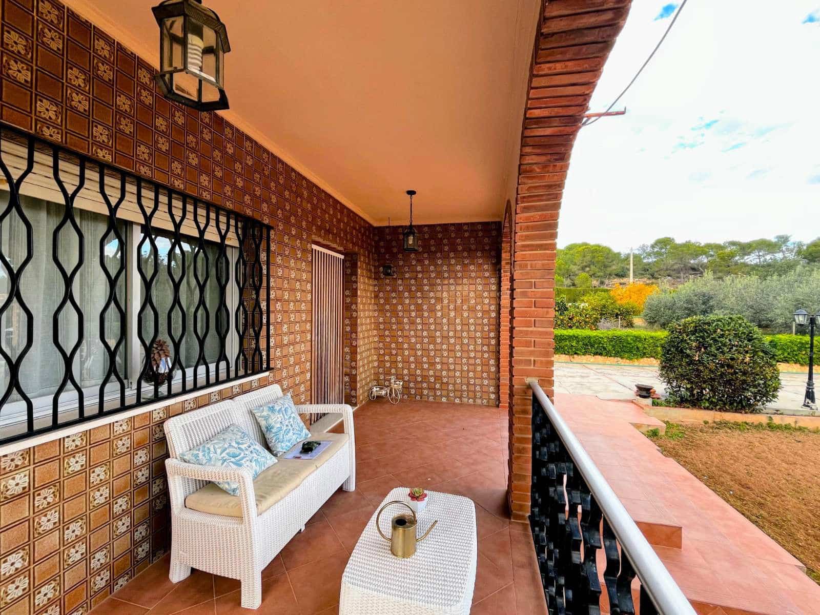 3 slaapkamer Villa te koop in Lliria met zwembad - € 195.000 (Ref: 9433005)