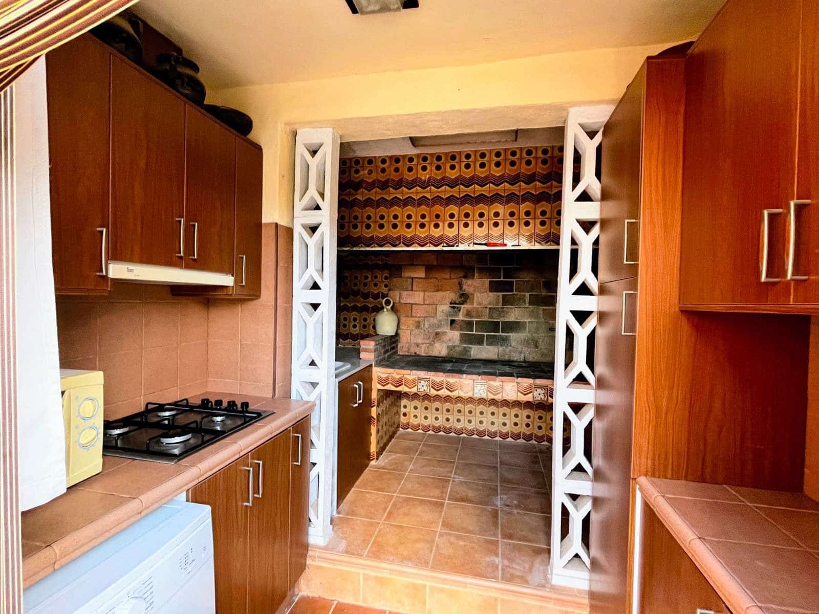 3 slaapkamer Villa te koop in Lliria met zwembad - € 195.000 (Ref: 9433005)