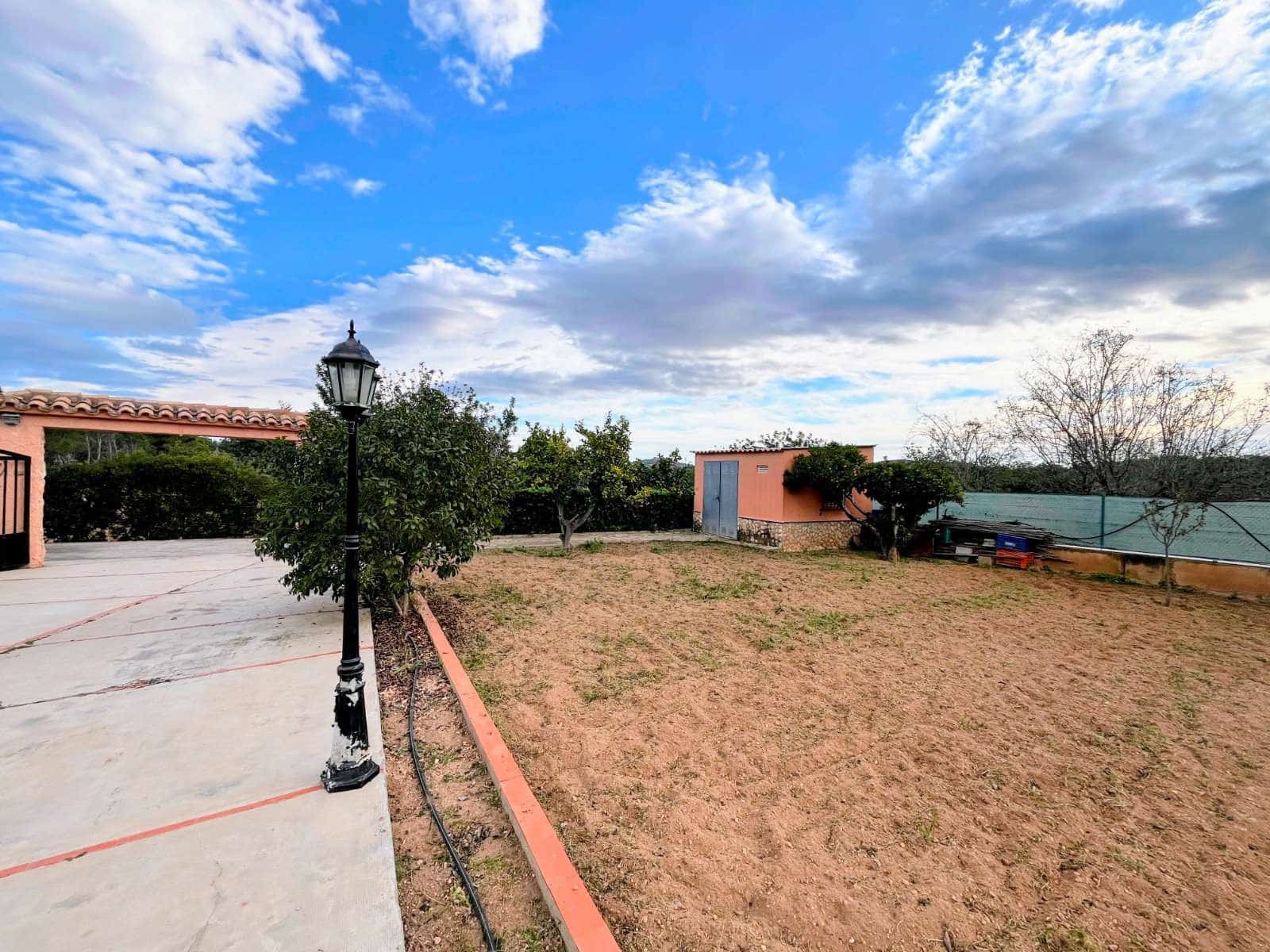 3 slaapkamer Villa te koop in Lliria met zwembad - € 195.000 (Ref: 9433005)