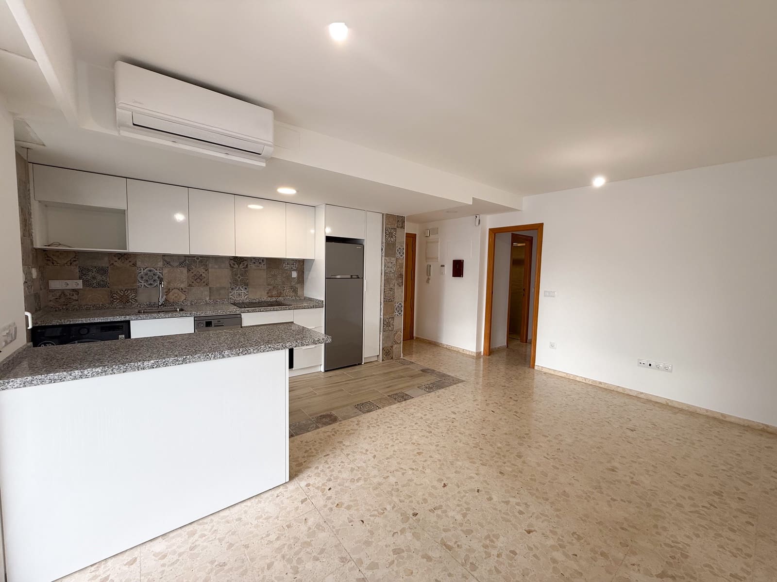 2 slaapkamer Penthouse te koop in Gandia met zwembad - € 255.000 (Ref: 9465331)