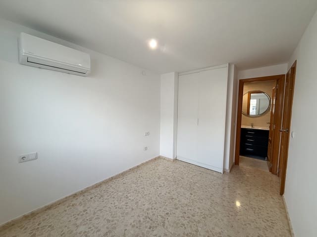 2 quarto Penthouse para venda em Gandia com piscina - 255 000 € (Ref: 9465331)
