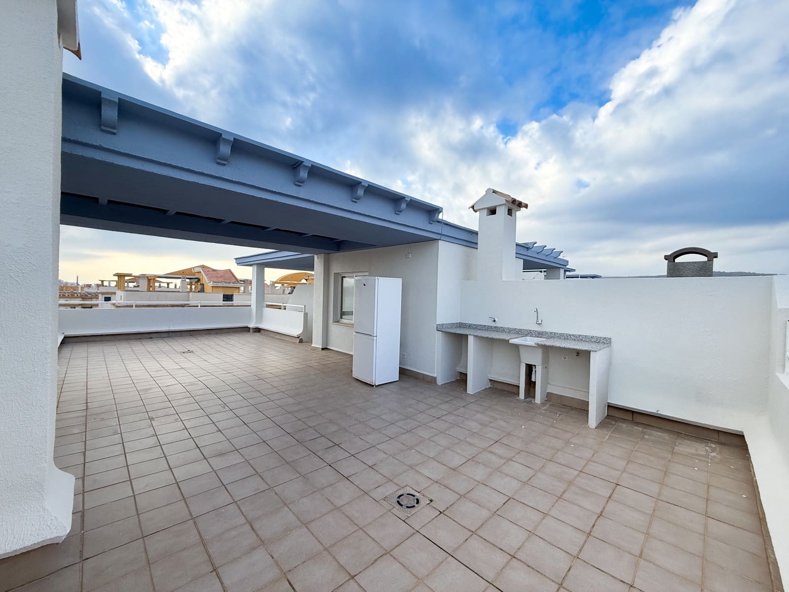 2 slaapkamer Penthouse te koop in Gandia met zwembad - € 255.000 (Ref: 9465331)