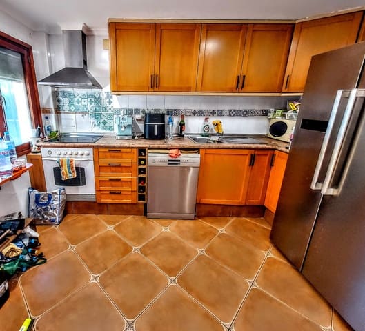 Chalet de 4 habitaciones en Turís en venta con piscina - 175.000 € (Ref: 9491137)