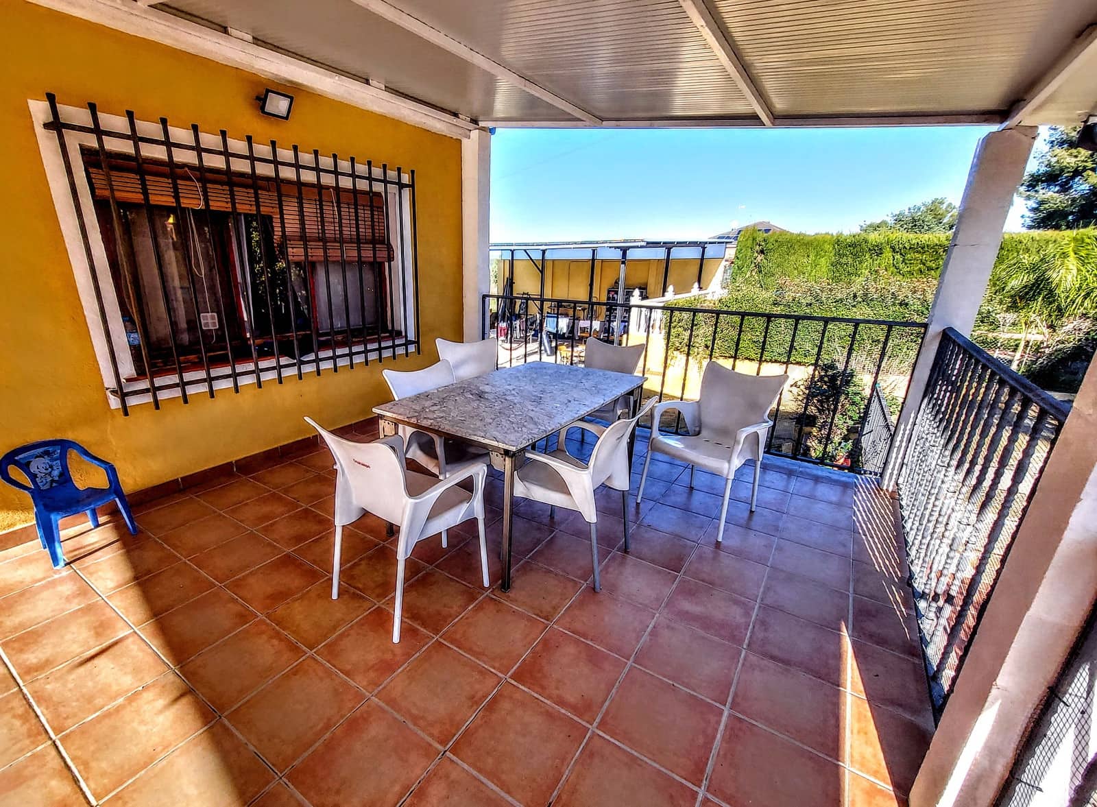 4 bedroom Villa for sale in Turis with pool - € 175,000 (Ref: 9491137)