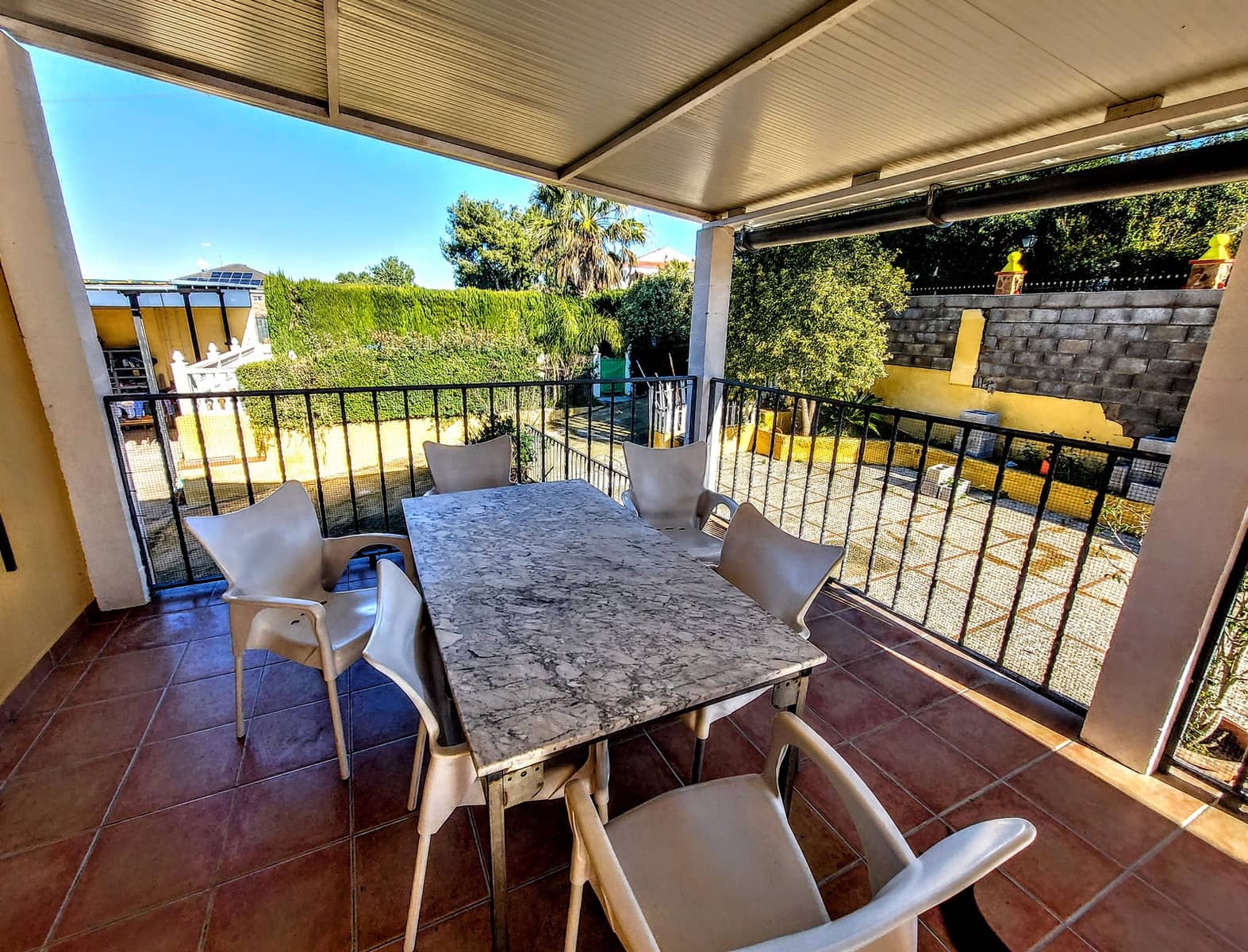 4 bedroom Villa for sale in Turis with pool - € 175,000 (Ref: 9491137)