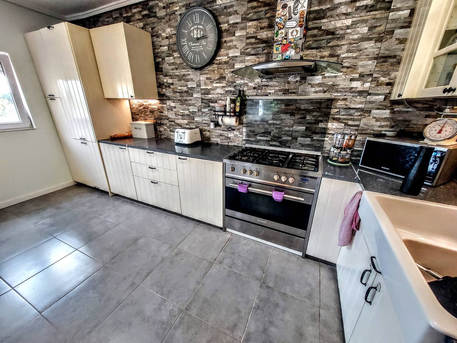 4 soveværelse Villa til salg i Pedralba med swimmingpool - € 280.000 (Ref: 9491138)