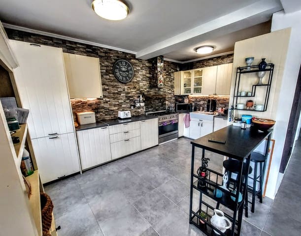 4 soveværelse Villa til salg i Pedralba med swimmingpool - € 280.000 (Ref: 9491138)