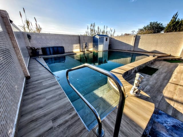 4 sovrum Villa till salu i Torrent med pool - 565 000 € (Ref: 9535669)