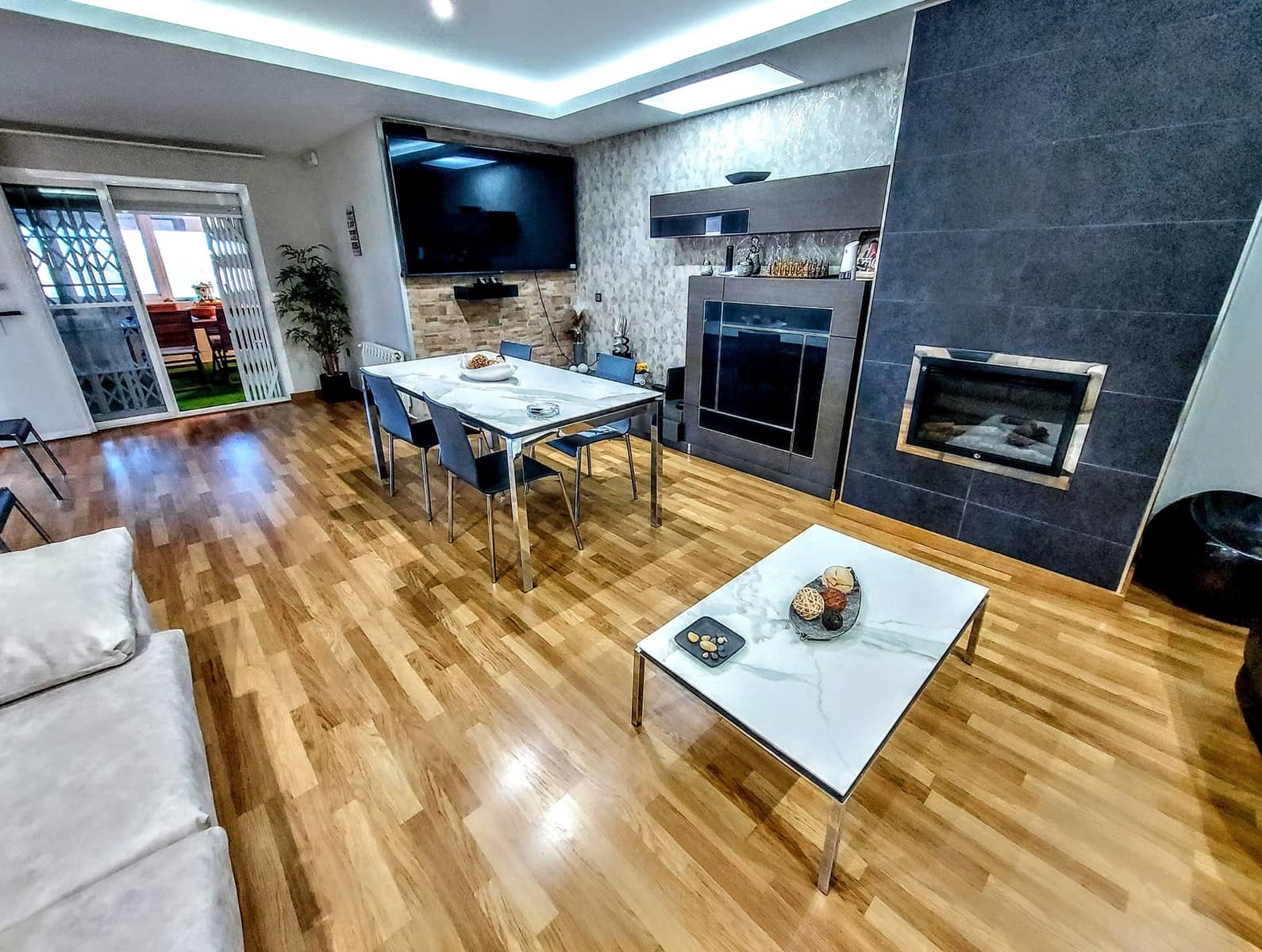 4 bedroom Villa for sale in Torrent with pool - € 565,000 (Ref: 9535669)