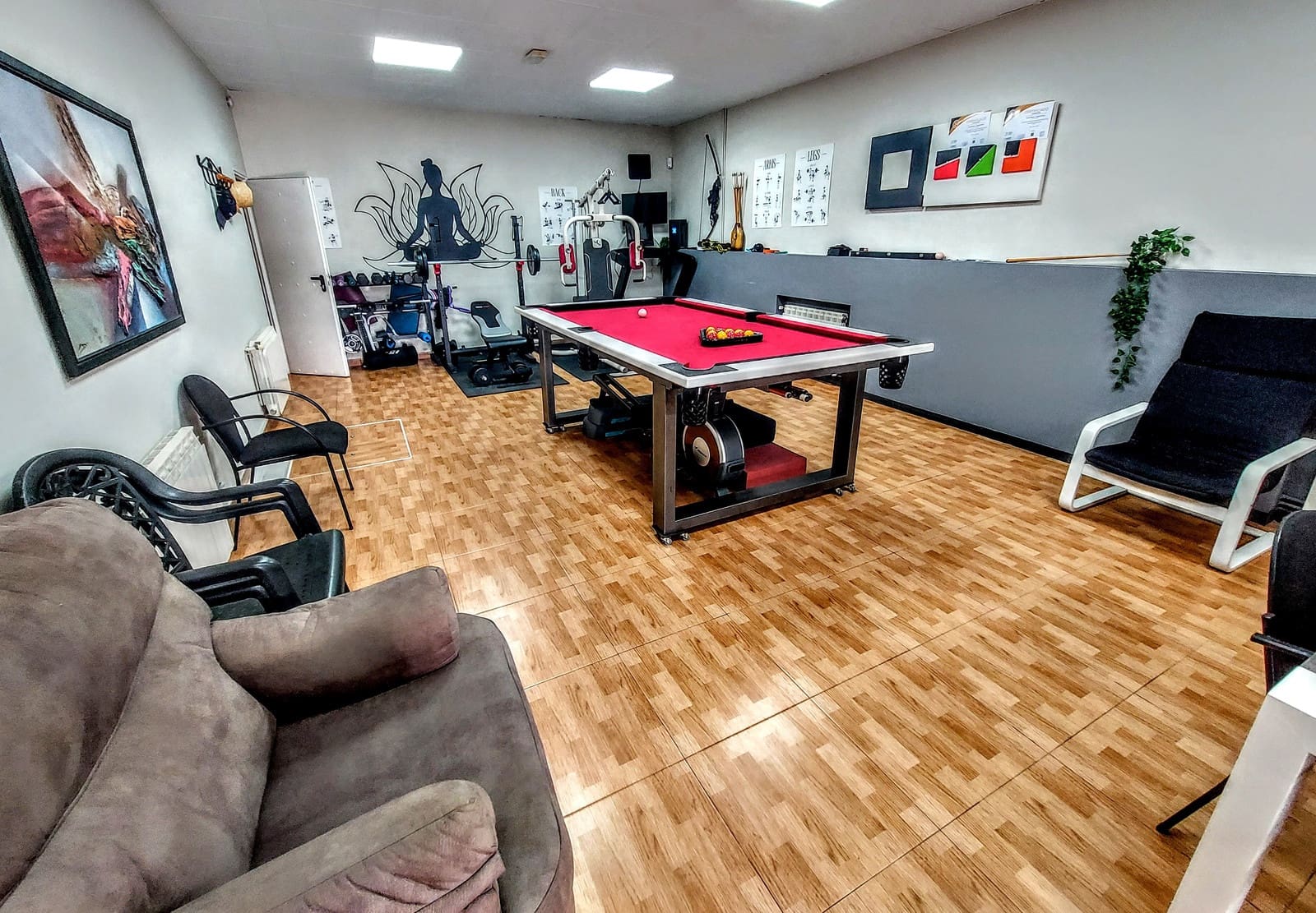 4 bedroom Villa for sale in Torrent with pool - € 565,000 (Ref: 9535669)