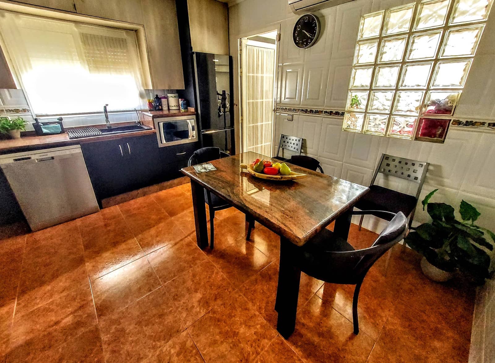 4 bedroom Villa for sale in Torrent with pool - € 565,000 (Ref: 9535669)