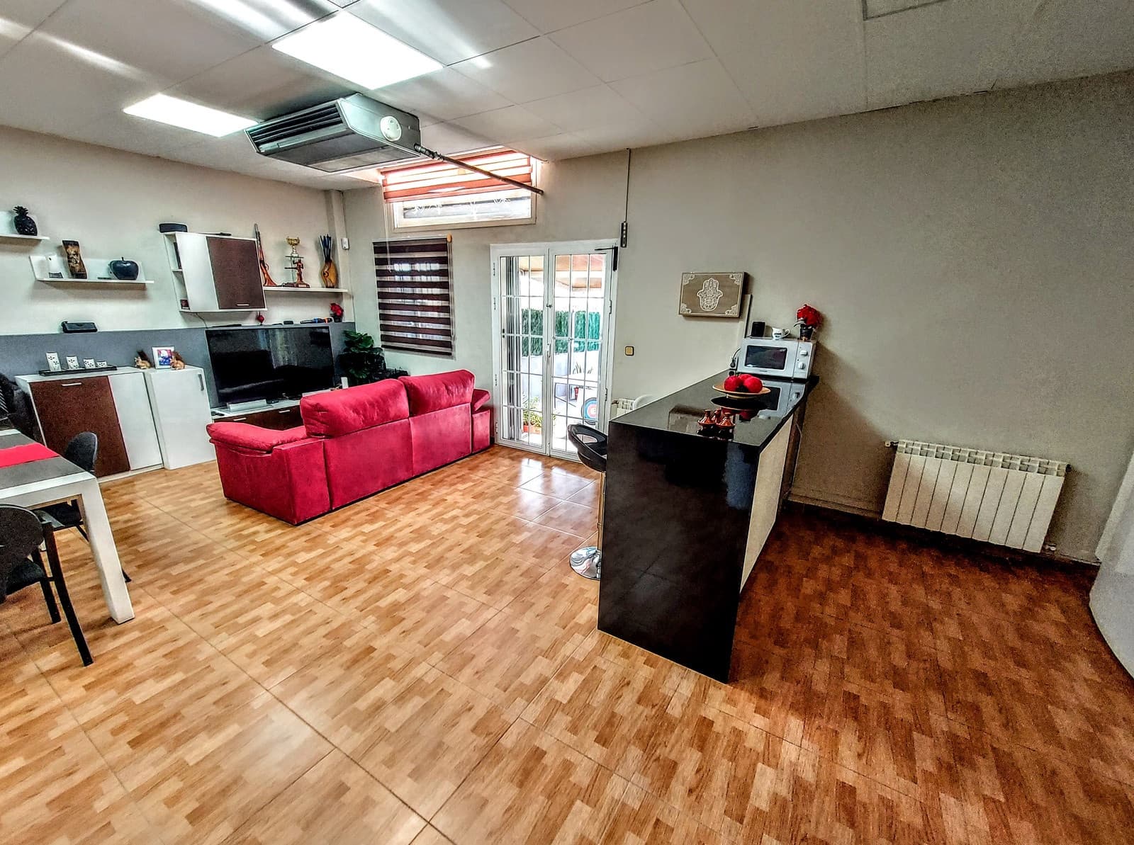 4 bedroom Villa for sale in Torrent with pool - € 565,000 (Ref: 9535669)