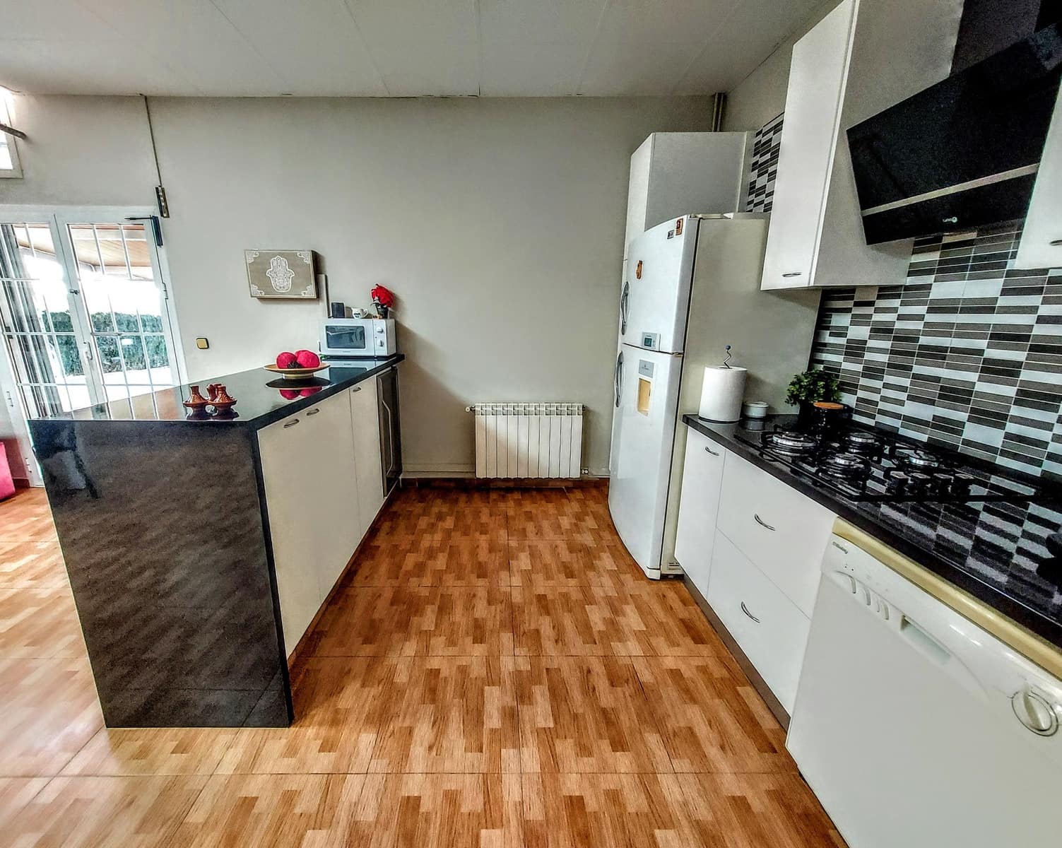 4 bedroom Villa for sale in Torrent with pool - € 565,000 (Ref: 9535669)