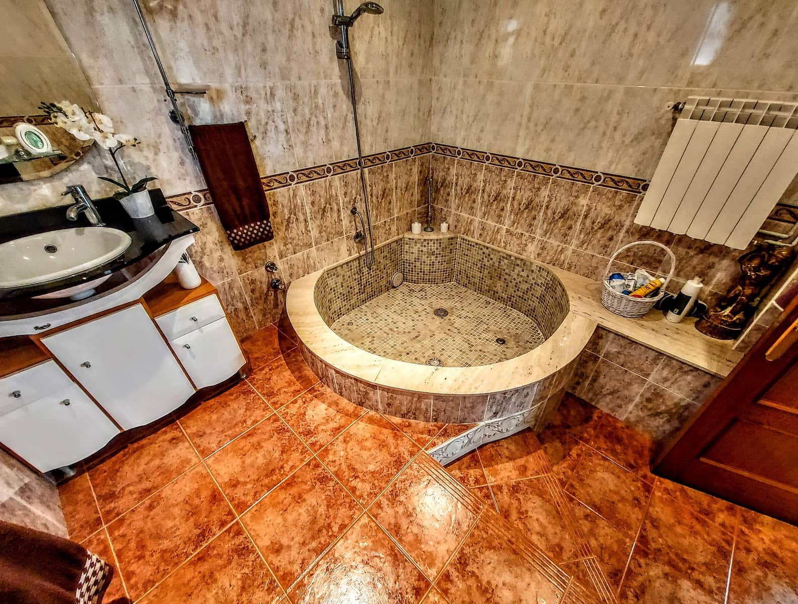 4 bedroom Villa for sale in Torrent with pool - € 565,000 (Ref: 9535669)