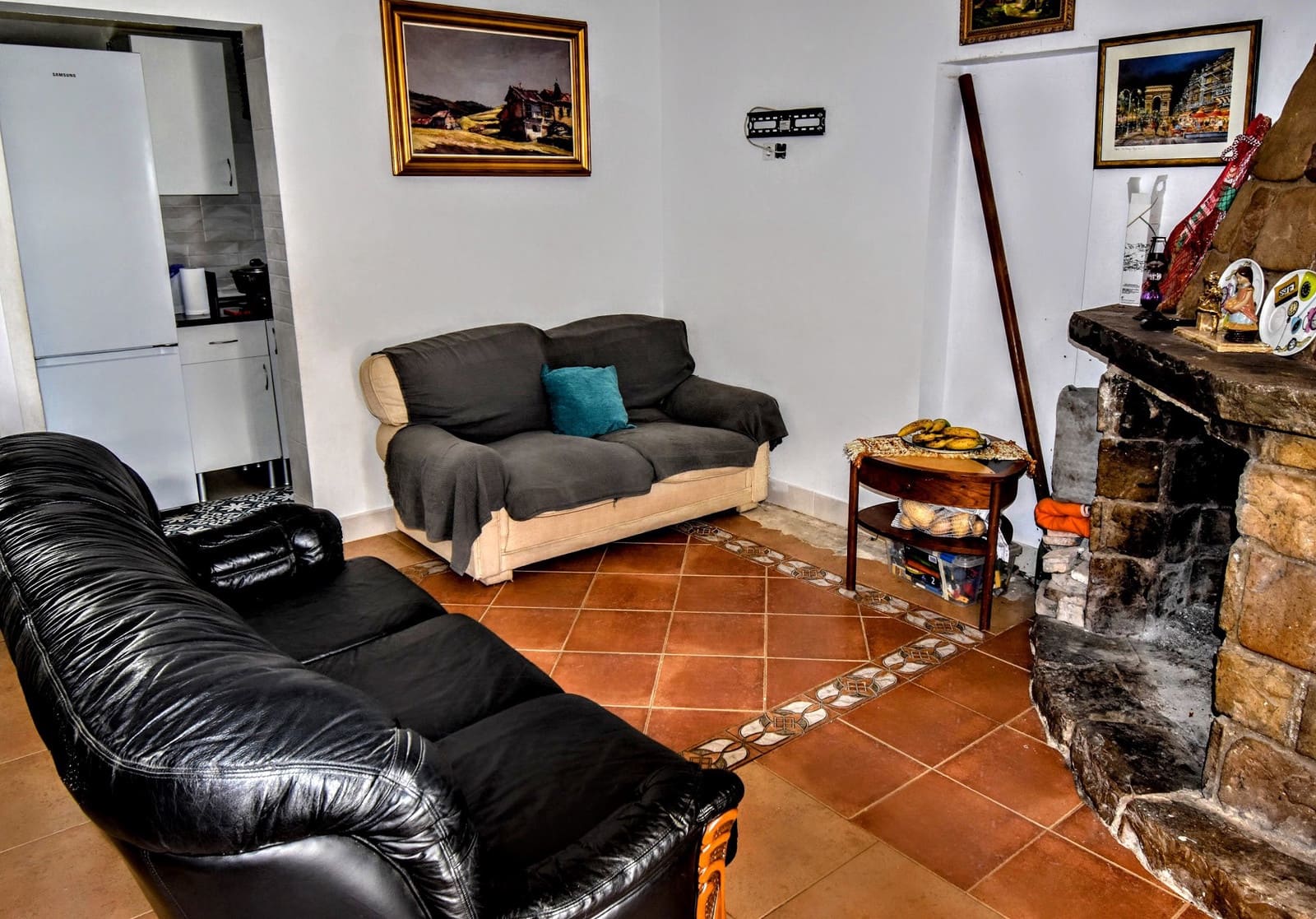3 bedroom Villa for sale in Chiva with pool - € 180,000 (Ref: 9540897)