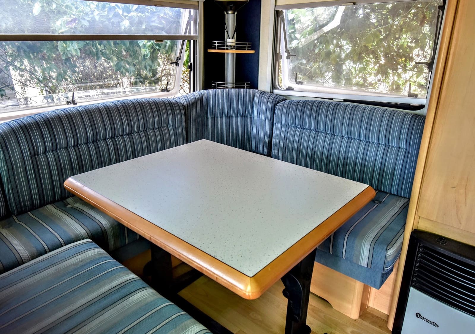 3 bedroom Villa for sale in Chiva with pool - € 180,000 (Ref: 9540897)