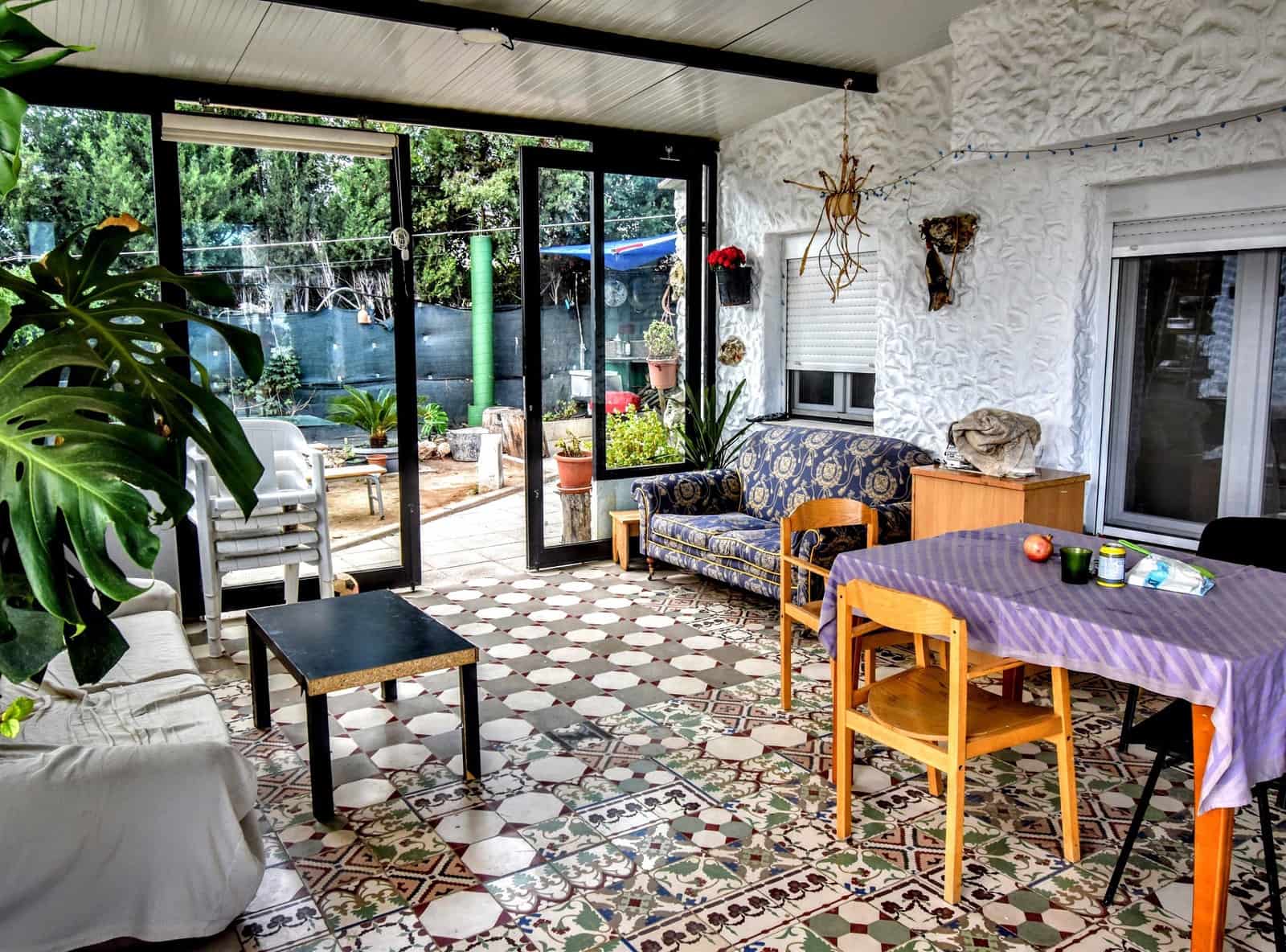 3 bedroom Villa for sale in Chiva with pool - € 180,000 (Ref: 9540897)