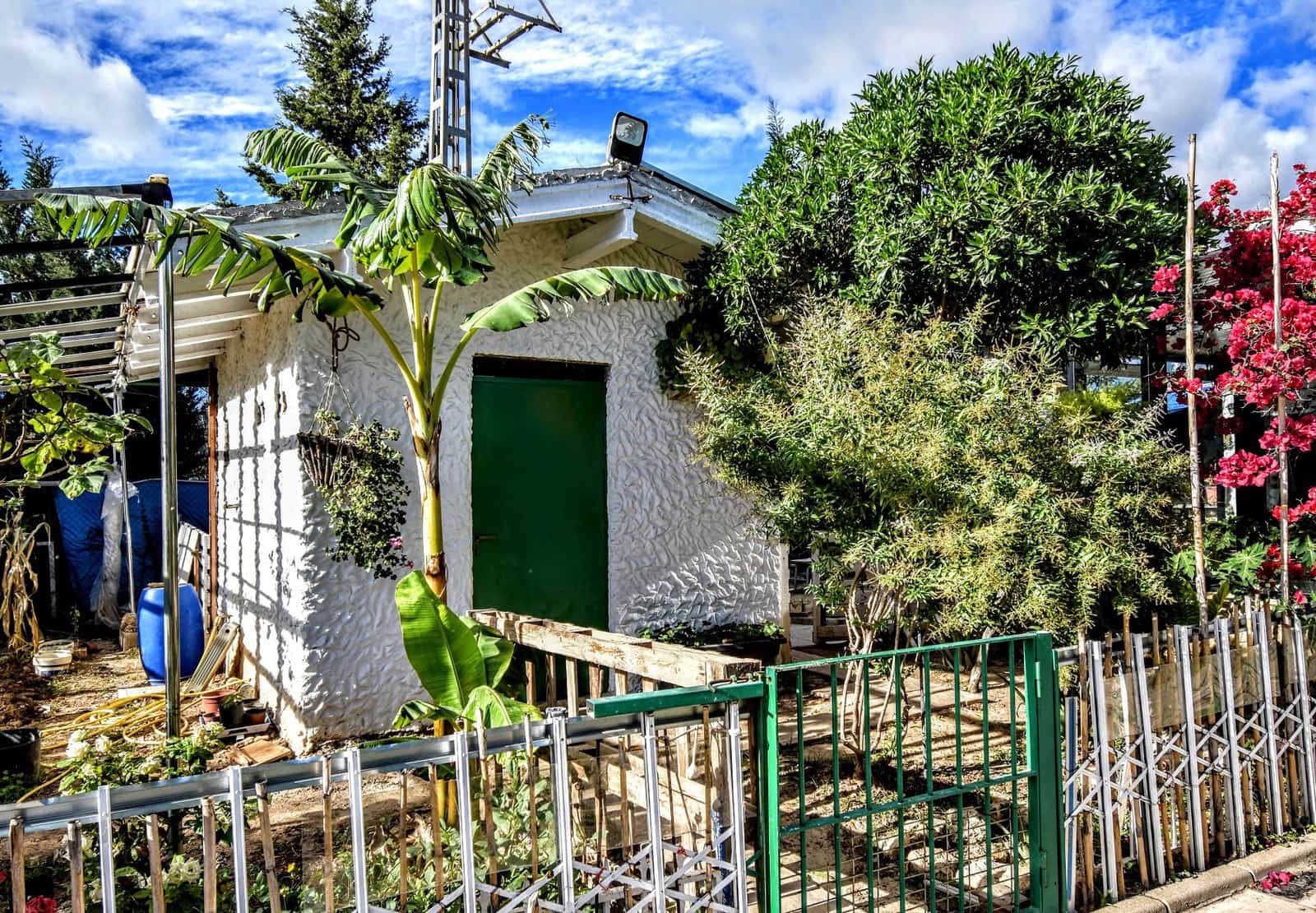 3 bedroom Villa for sale in Chiva with pool - € 180,000 (Ref: 9540897)