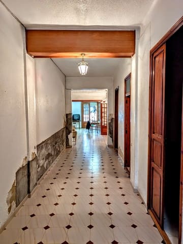 5 makuuhuone Omakotitalo myytävänä paikassa Montserrat - 255 000 € (Ref: 9564836)