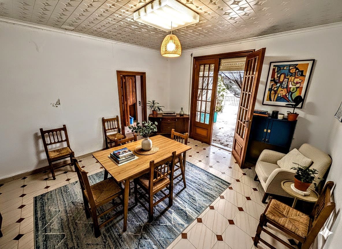 5 makuuhuone Omakotitalo myytävänä paikassa Montserrat - 255 000 € (Ref: 9564836)