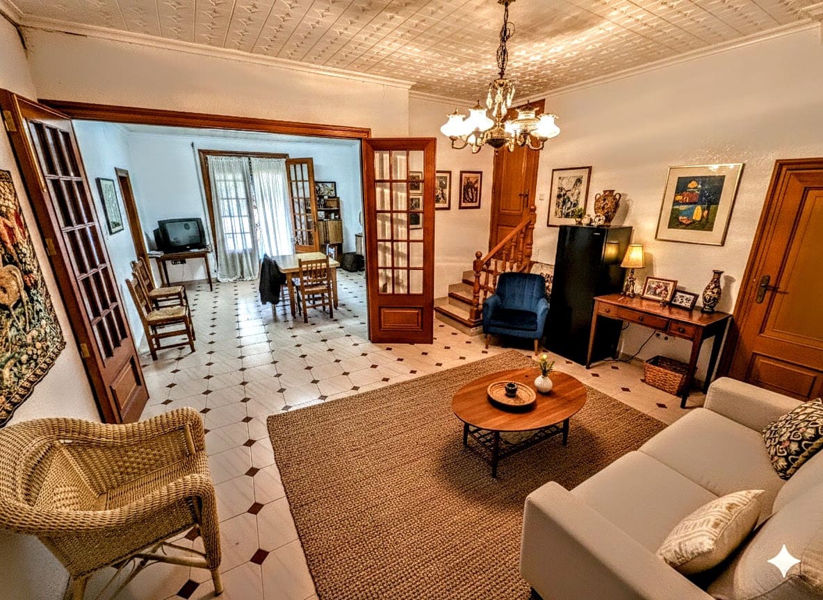 5 makuuhuone Omakotitalo myytävänä paikassa Montserrat - 255 000 € (Ref: 9564836)